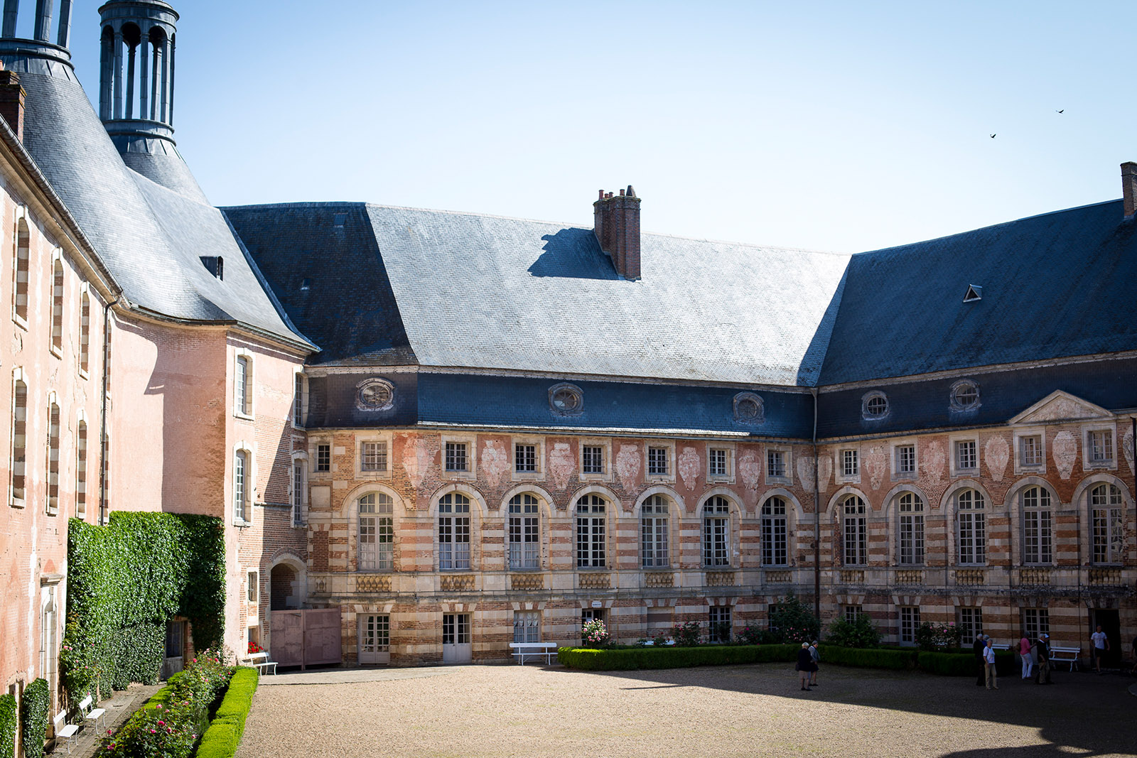 Vue du château de Saint-Fargeau
